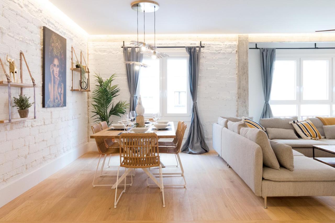 Amplio y moderno apartamento con tarima refrescante by Staynnapartments Bilbao Exterior foto